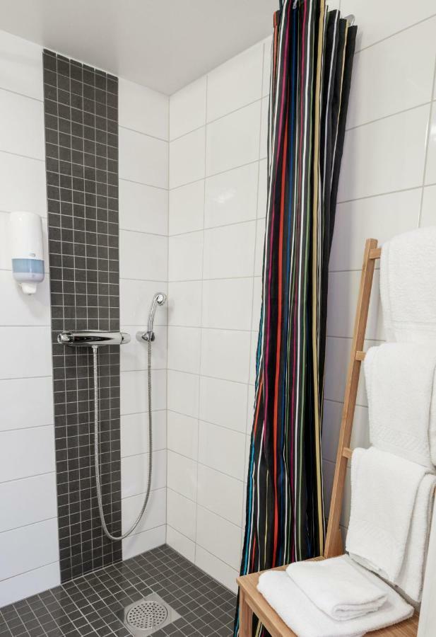 Ettsmart Hotell Соллентуна Экстерьер фото