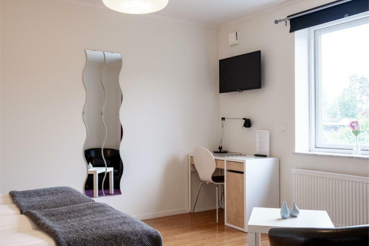 Ettsmart Hotell Соллентуна Экстерьер фото